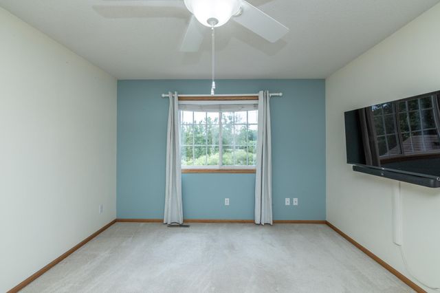6822 Benton Circle 37, Inver Grove Heights, MN 55076