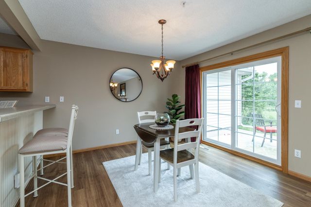 6822 Benton Circle 37, Inver Grove Heights, MN 55076