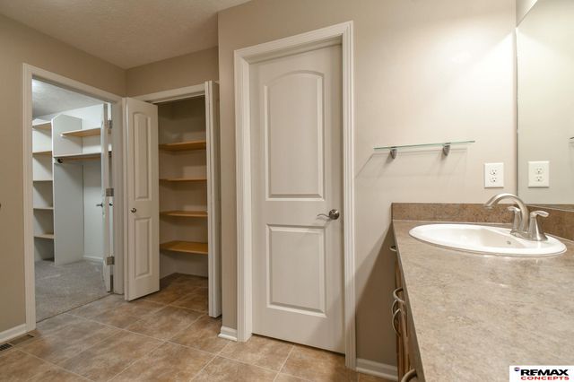 3814 Pablo Lane, Lincoln, NE 68516