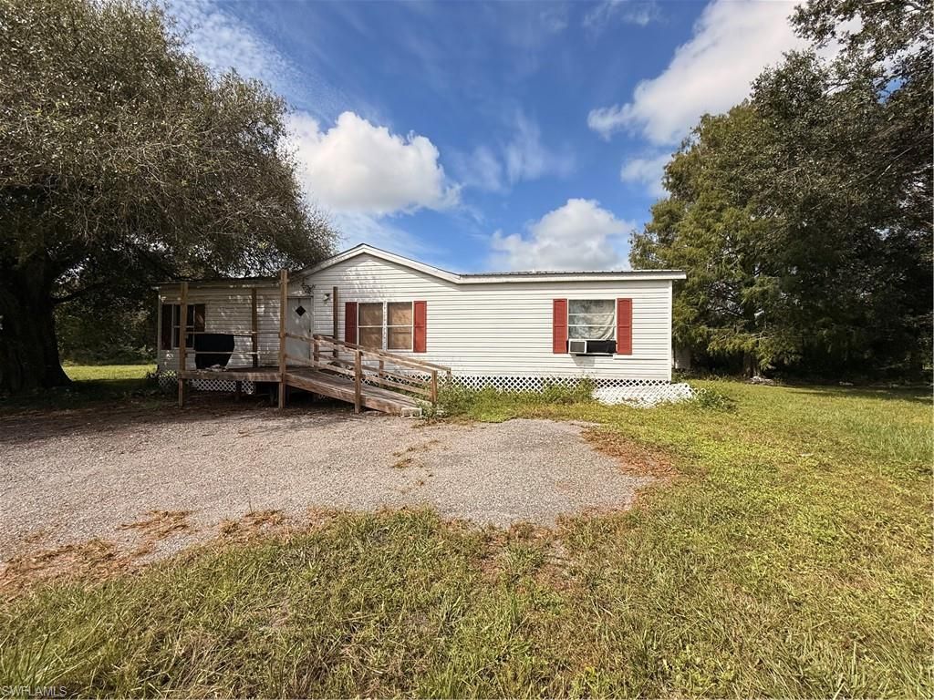 1405 Shanon LN, Clewiston, FL 33440