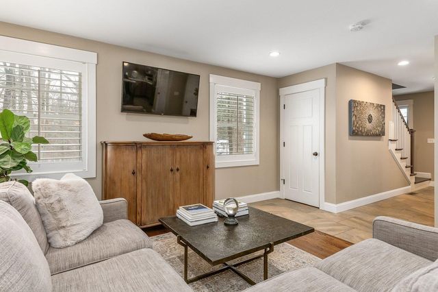 24 Drinkwater Road, Exeter, NH 03833