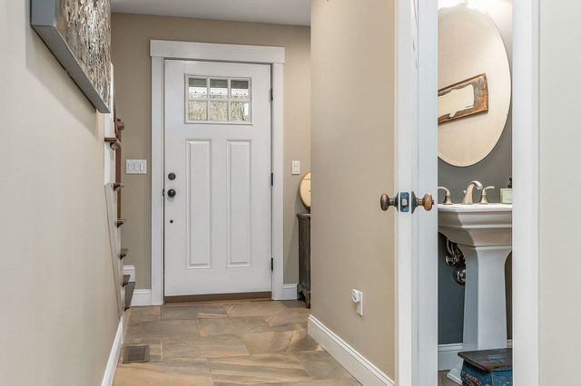 24 Drinkwater Road, Exeter, NH 03833