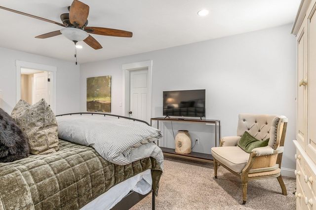 24 Drinkwater Road, Exeter, NH 03833