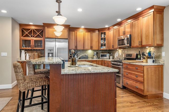 24 Drinkwater Road, Exeter, NH 03833