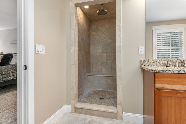 24 Drinkwater Road, Exeter, NH 03833