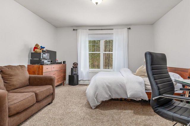 24 Drinkwater Road, Exeter, NH 03833