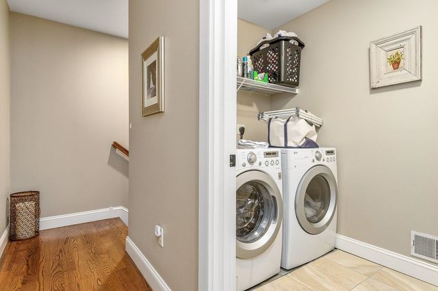 24 Drinkwater Road, Exeter, NH 03833