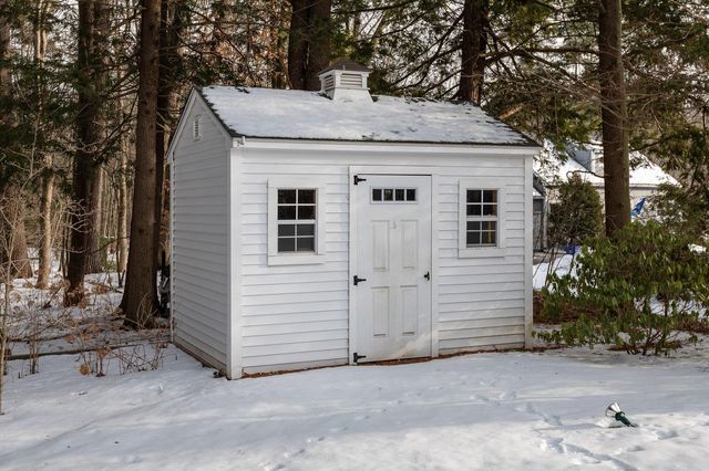 24 Drinkwater Road, Exeter, NH 03833