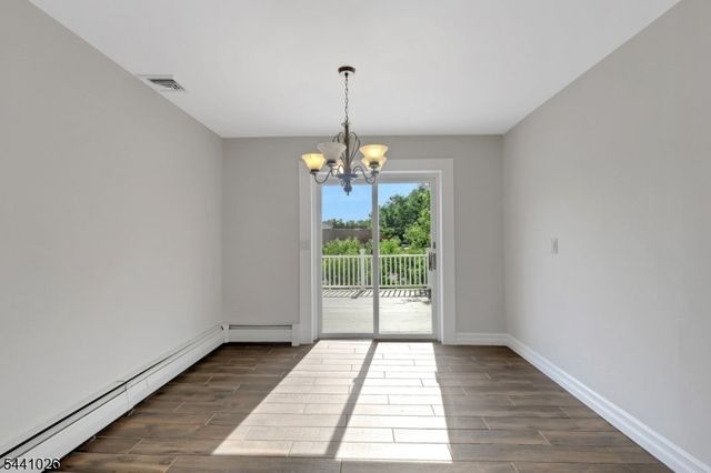 32 Bellows Ln, Montville Twp., NJ 07082