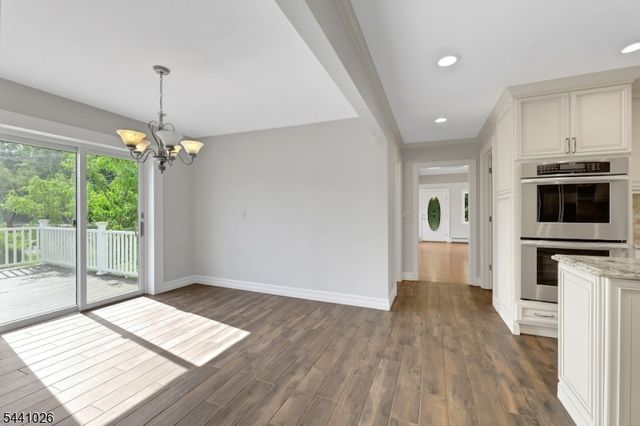 32 Bellows Ln, Montville Twp., NJ 07082