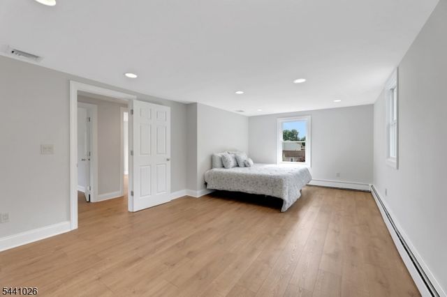32 Bellows Ln, Montville Twp., NJ 07082