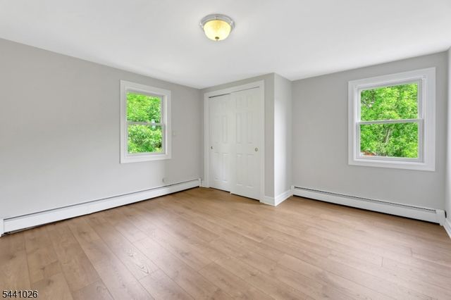32 Bellows Ln, Montville Twp., NJ 07082