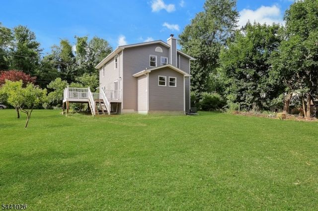 32 Bellows Ln, Montville Twp., NJ 07082