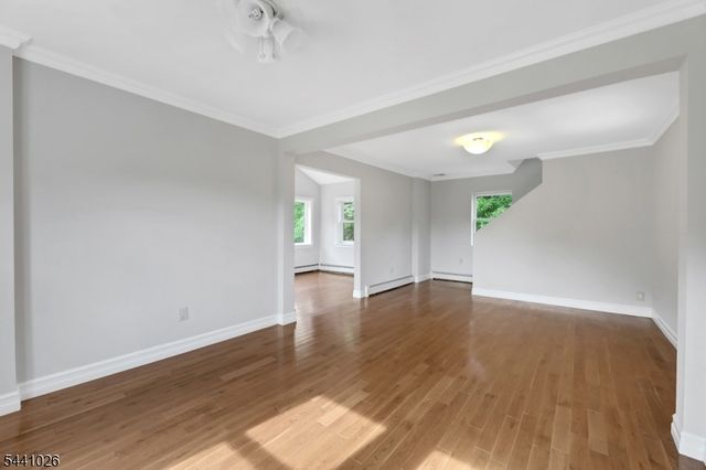 32 Bellows Ln, Montville Twp., NJ 07082