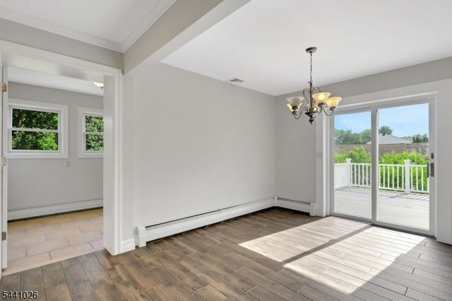 32 Bellows Ln, Montville Twp., NJ 07082