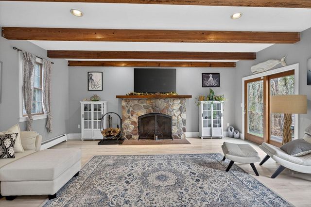 4 Skipper Shea Ln, Harwich, MA 02645