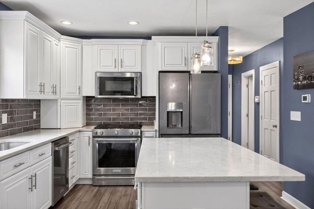 4 Skipper Shea Ln, Harwich, MA 02645
