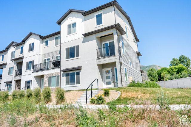 672 E 730 N, Hyrum, UT 84319