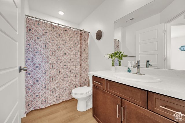 672 E 730 N, Hyrum, UT 84319