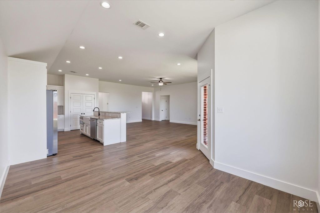 Image 11 of property listing at 3665 Dominion Ridge, San Angelo, TX 76904