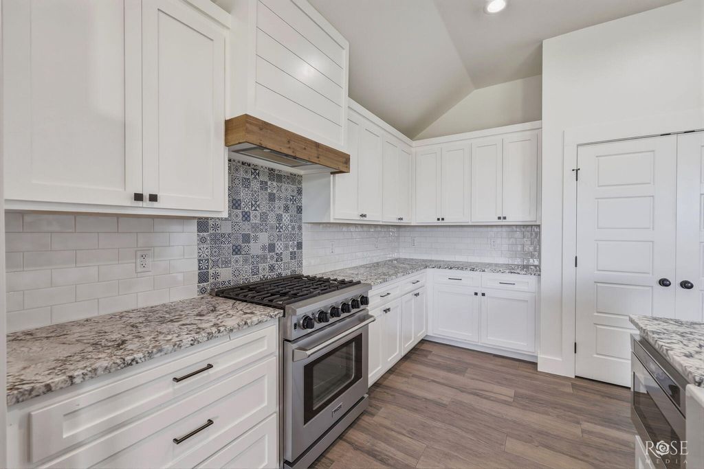 Image 12 of property listing at 3665 Dominion Ridge, San Angelo, TX 76904