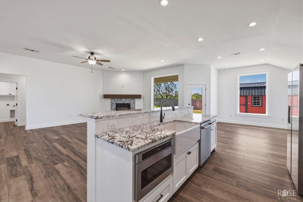 Image 13 of property listing at 3665 Dominion Ridge, San Angelo, TX 76904
