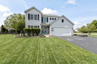 698 Fenwick Lane, South Elgin, IL 60177