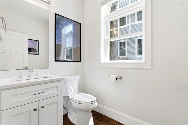 33 Charles St. 33, Watertown, MA 02472