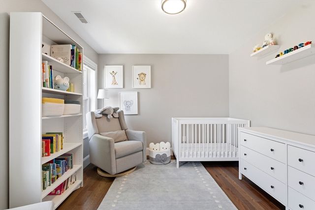 33 Charles St. 33, Watertown, MA 02472