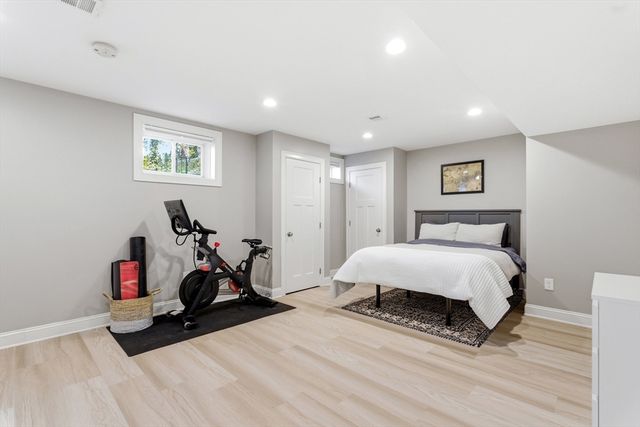 33 Charles St. 33, Watertown, MA 02472
