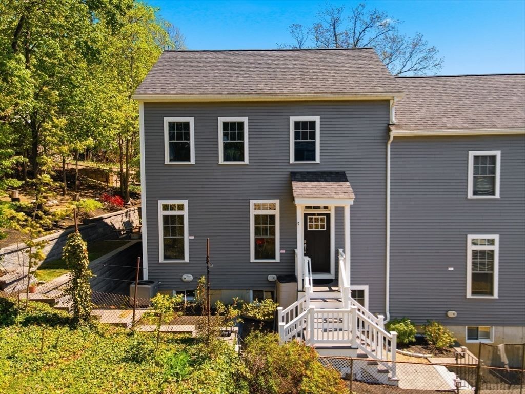 33 Charles St. 33, Watertown, MA 02472