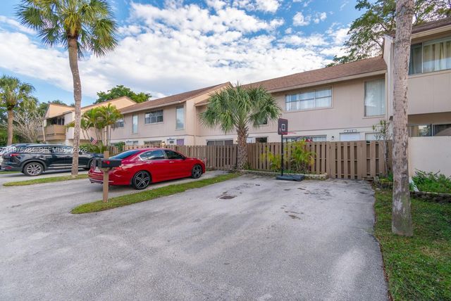 846 NW 81st Ter 6, Plantation, FL 33324