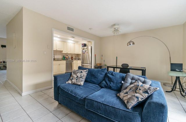 846 NW 81st Ter 6, Plantation, FL 33324