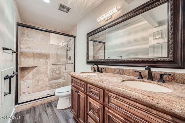 6220 E Gold Dust Avenue, Paradise Valley, AZ 85253