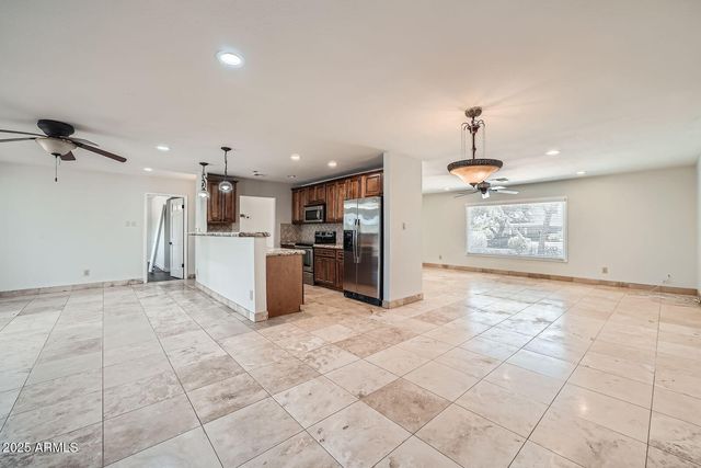 6220 E Gold Dust Avenue, Paradise Valley, AZ 85253