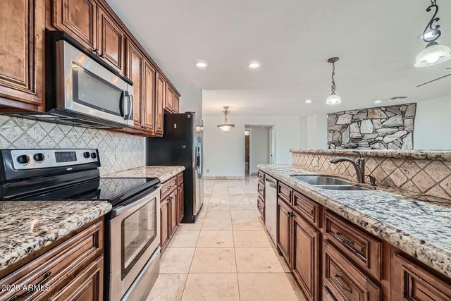 6220 E Gold Dust Avenue, Paradise Valley, AZ 85253