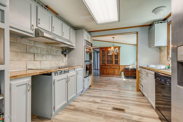 353 Center Drive, Blountville, TN 37617