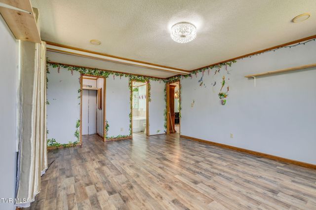 353 Center Drive, Blountville, TN 37617