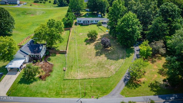 353 Center Drive, Blountville, TN 37617