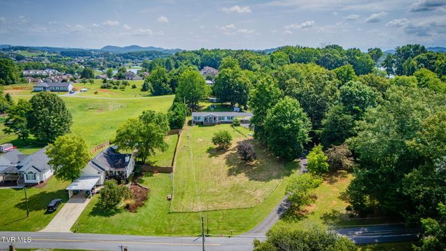 353 Center Drive, Blountville, TN 37617