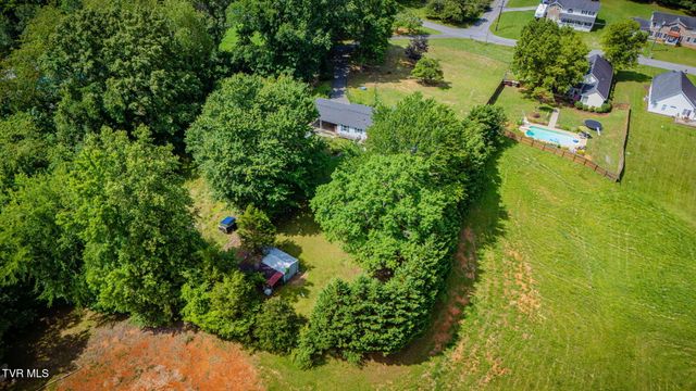 353 Center Drive, Blountville, TN 37617