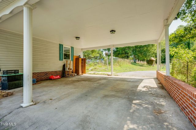 353 Center Drive, Blountville, TN 37617