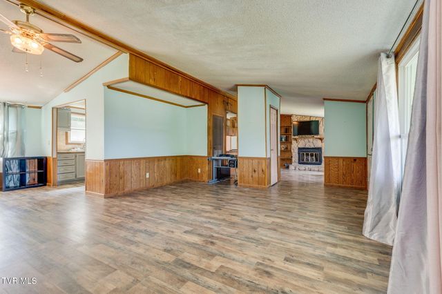 353 Center Drive, Blountville, TN 37617