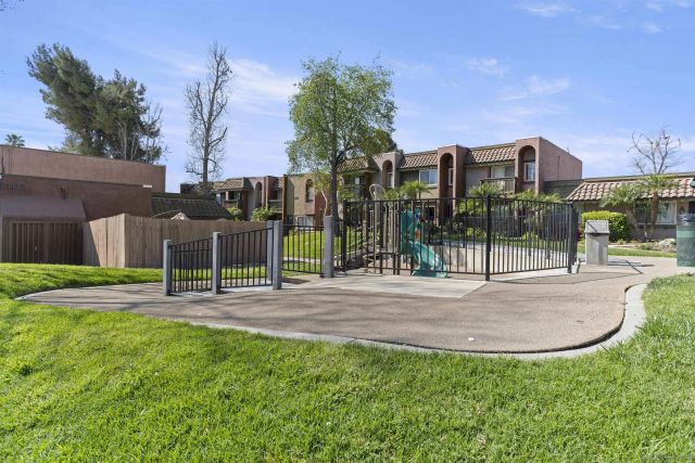 1417 N Broadway B, Escondido, CA 92026