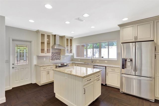 1322 S SUMMERLIN AVENUE, Orlando, FL 32806