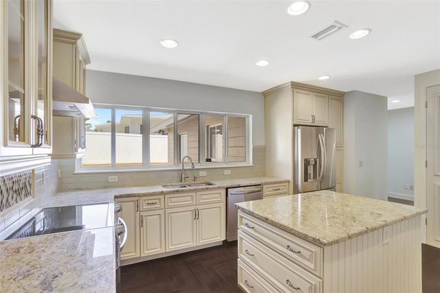 1322 S SUMMERLIN AVENUE, Orlando, FL 32806