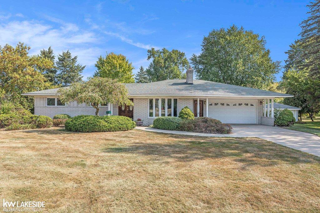 51900 Romeo Plank Road, Macomb, MI 48042