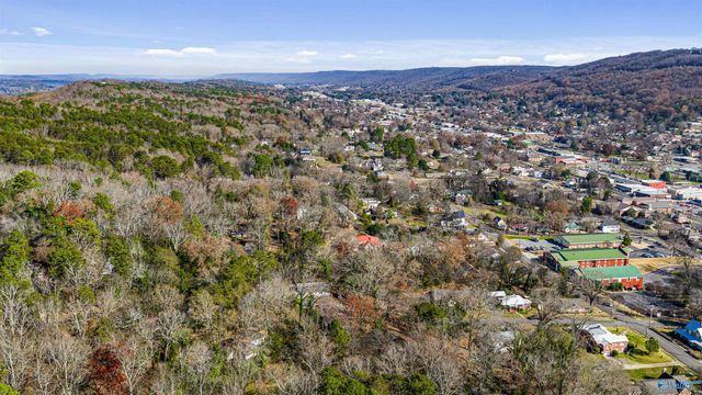 106 Rainbow Drive SW, Fort Payne, AL 35967