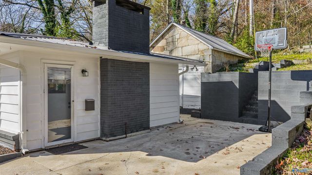 106 Rainbow Drive SW, Fort Payne, AL 35967