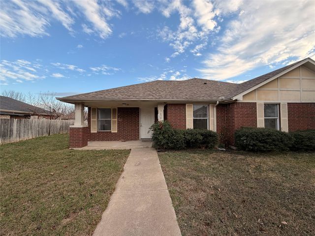 7632 Livvie Meador Lane, Dallas, TX 75227